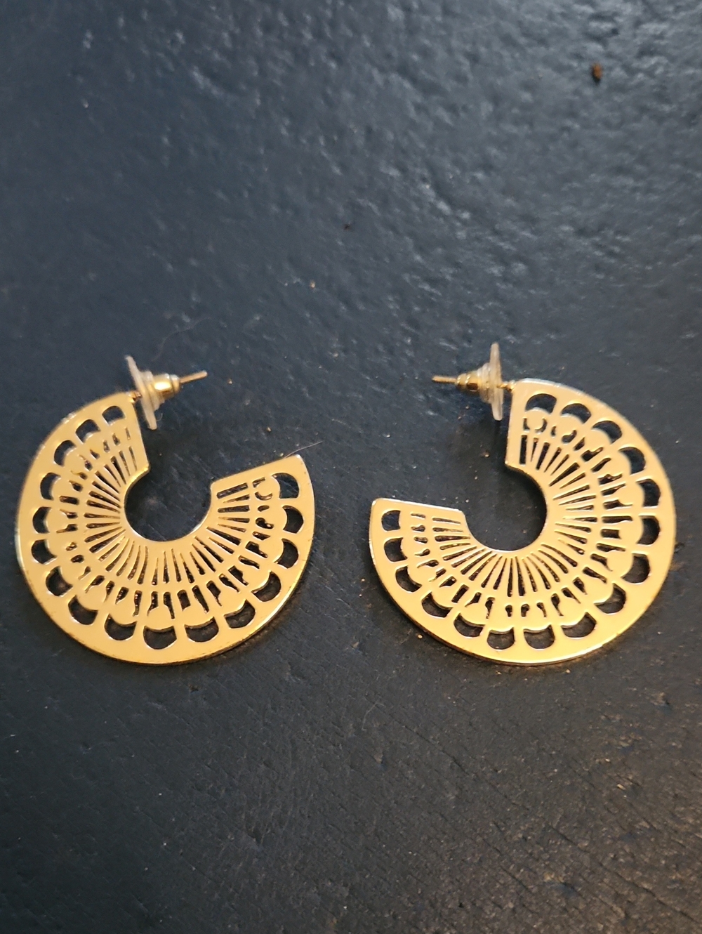 Silver Filigree Cutout Hoop Earrings - Women Jewelry